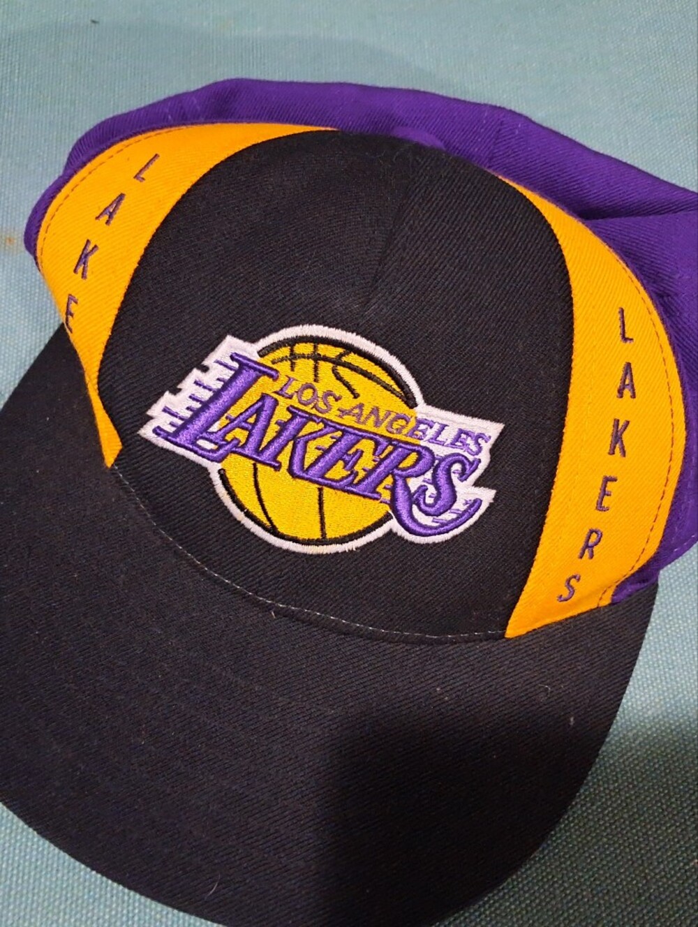 Reebok Lakers Vintage NBA Purple Gold Cap Baseball Cap EUC 90's White Logo Tag